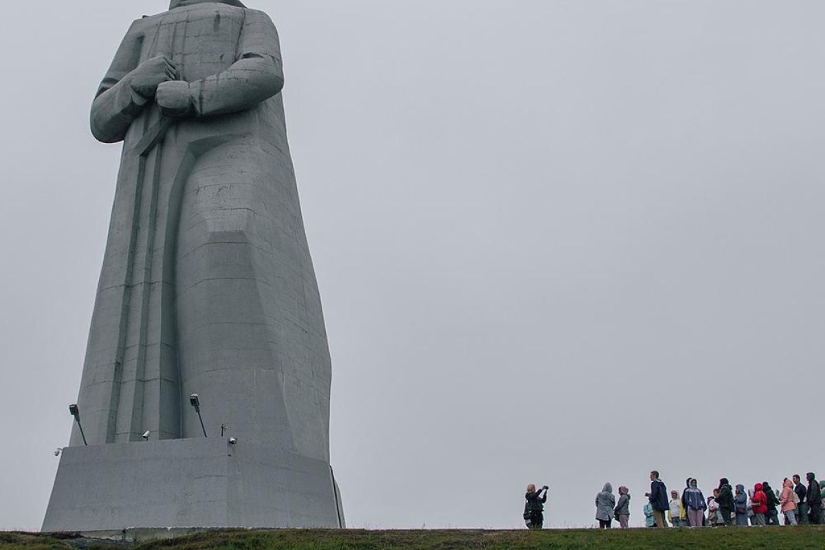 Мурманск – город-герой