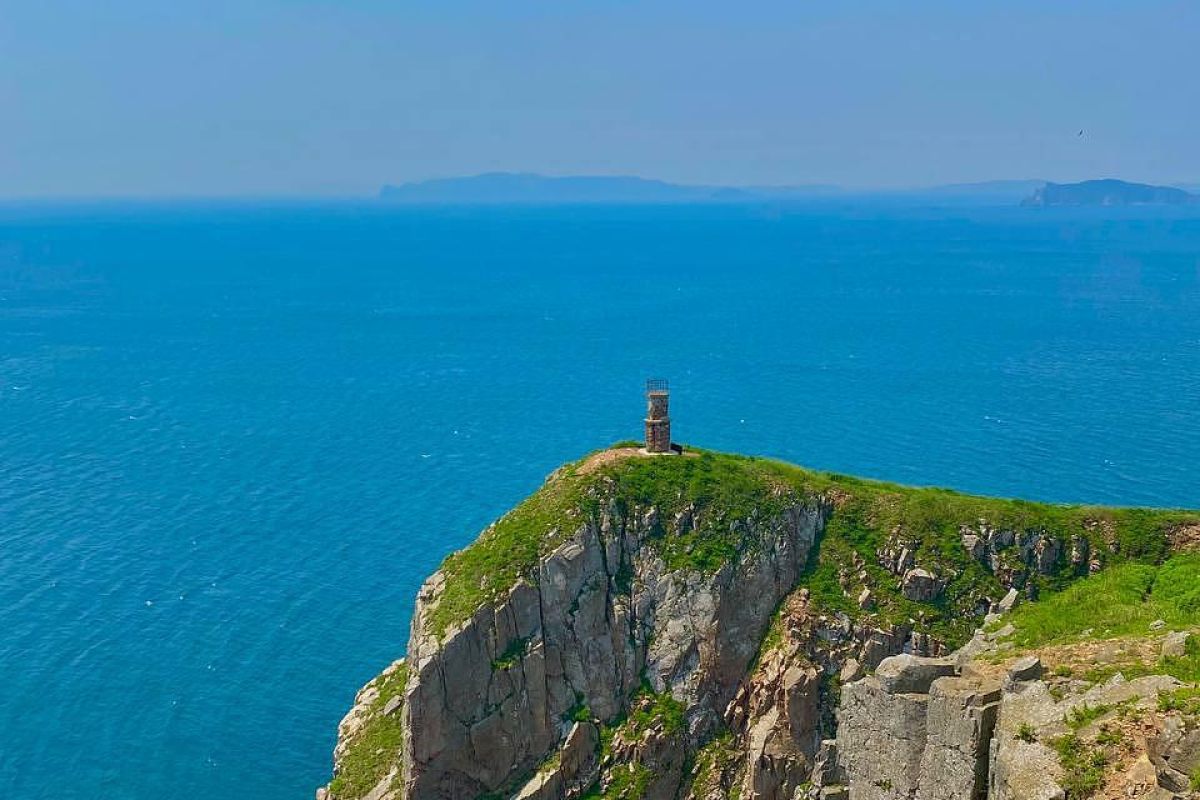 Морское приключение Владивостока: острова, скалы, морские котики и морепродукты