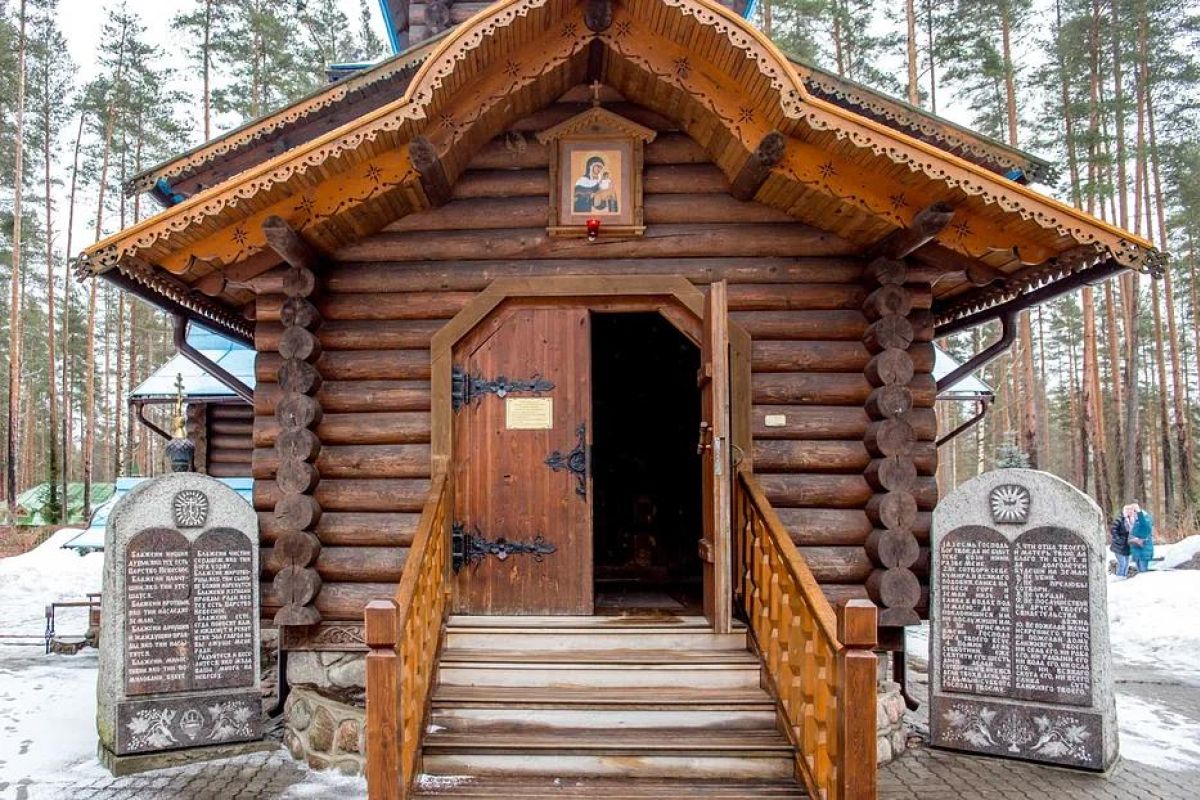 Новый год по-карельски. Игры с Дедом Морозом, питомник хаски и парк Рускеала