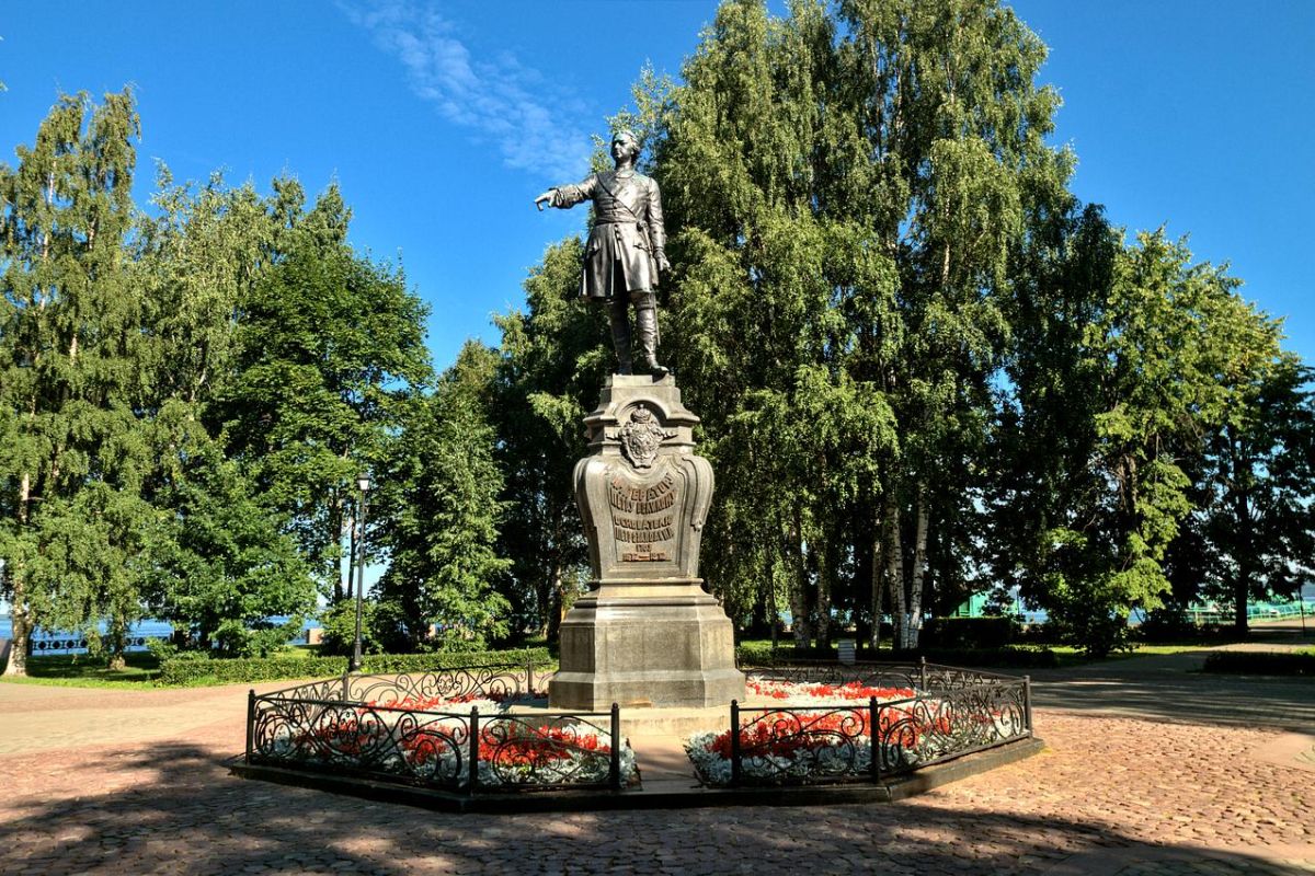 Обзорная экскурсия по Петрозаводску (Карелия)