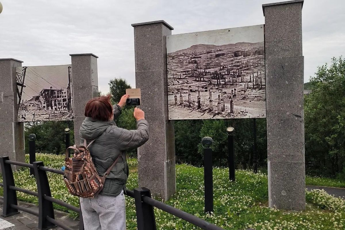 Мурманск и его атомное сердце - ледокол Ленин.