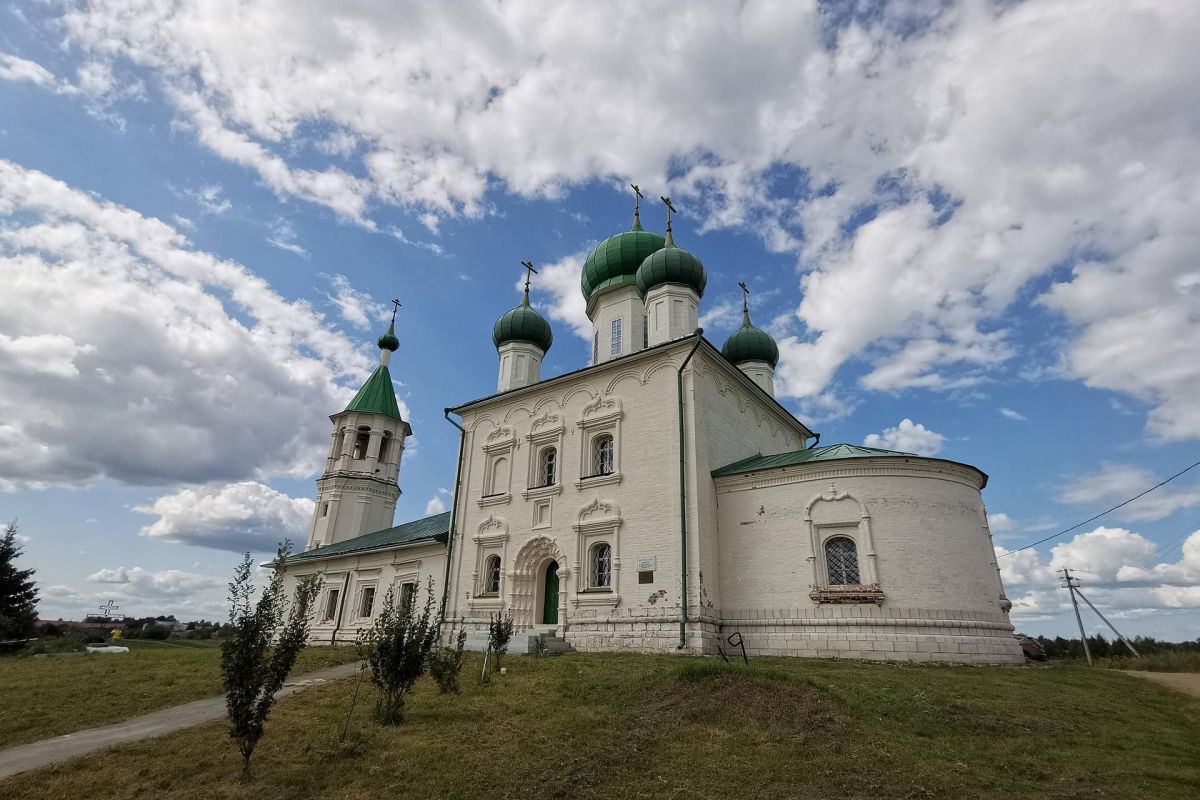 Загородная экскурсия «По святым местам Холмогорской земли» (Best Arctic)
