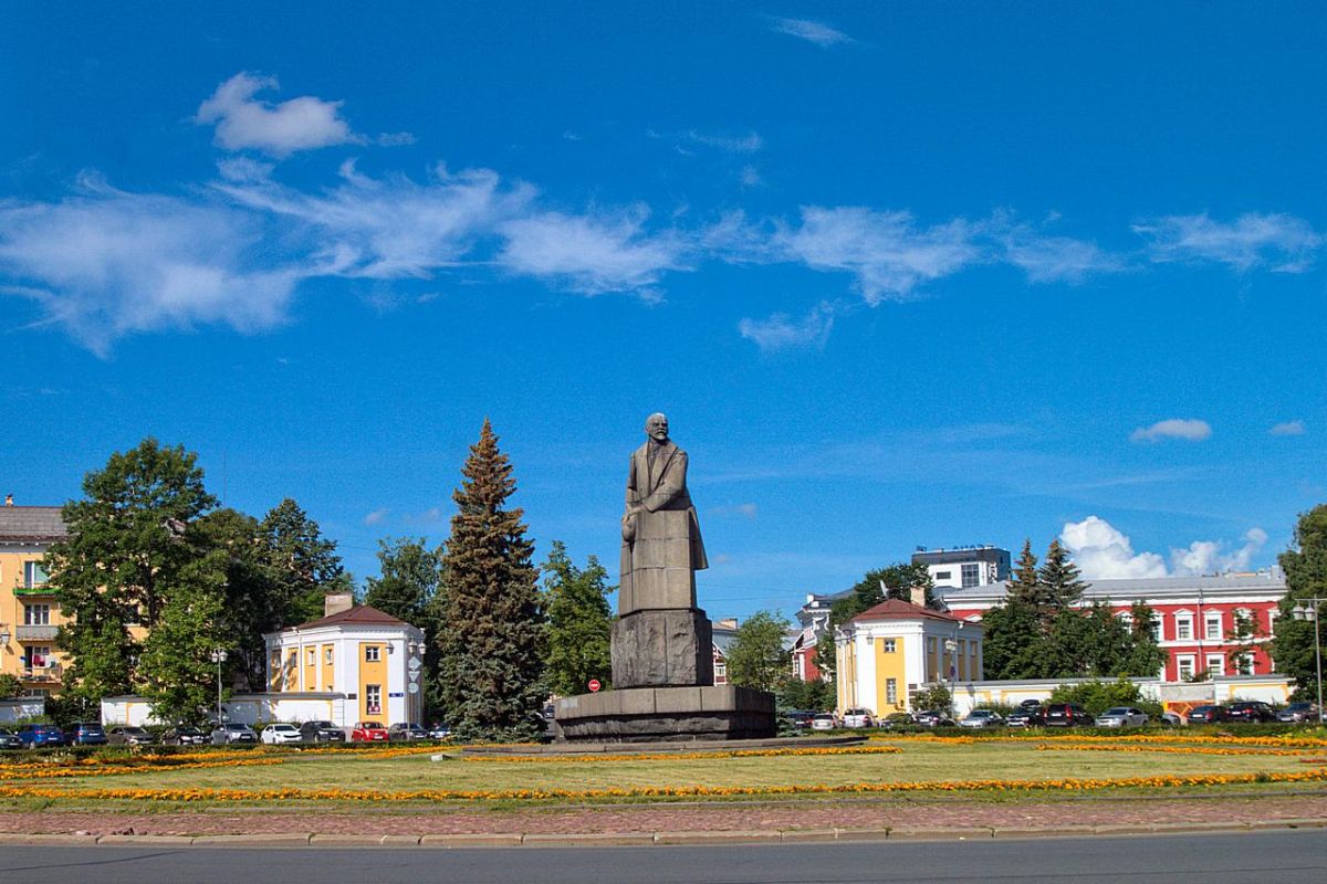 Обзорная экскурсия по Петрозаводску (Карелия)