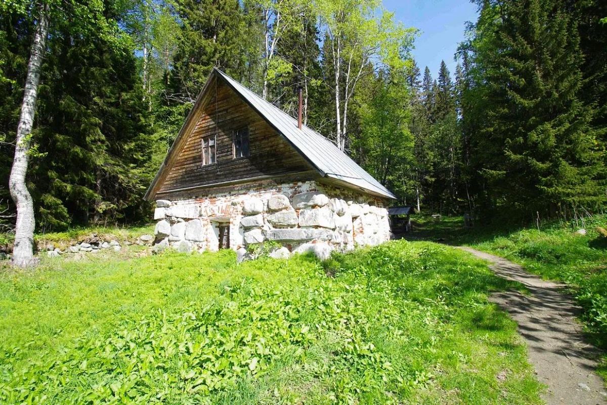 Гора Секирная. Ботанический сад.
