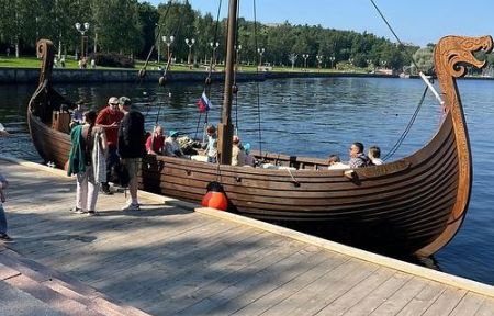 Прогулка на ладье Хийси на остров Лой. Индивидуальный тур.