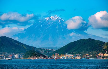 Обзорная экскурсия по Петропавловску-Камчатскому с морской прогулкой к о. Старичков