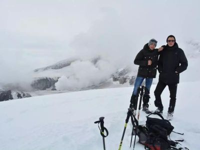 Вулкан Мутновский, путешествие на снегоходах в кратер действующего вулкана