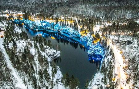 Новый Год в эко-Карелии за 3 дня: Дед Мороз Джухани, мраморный каньон Рускеала, долина водопадов и природный зоопарк!