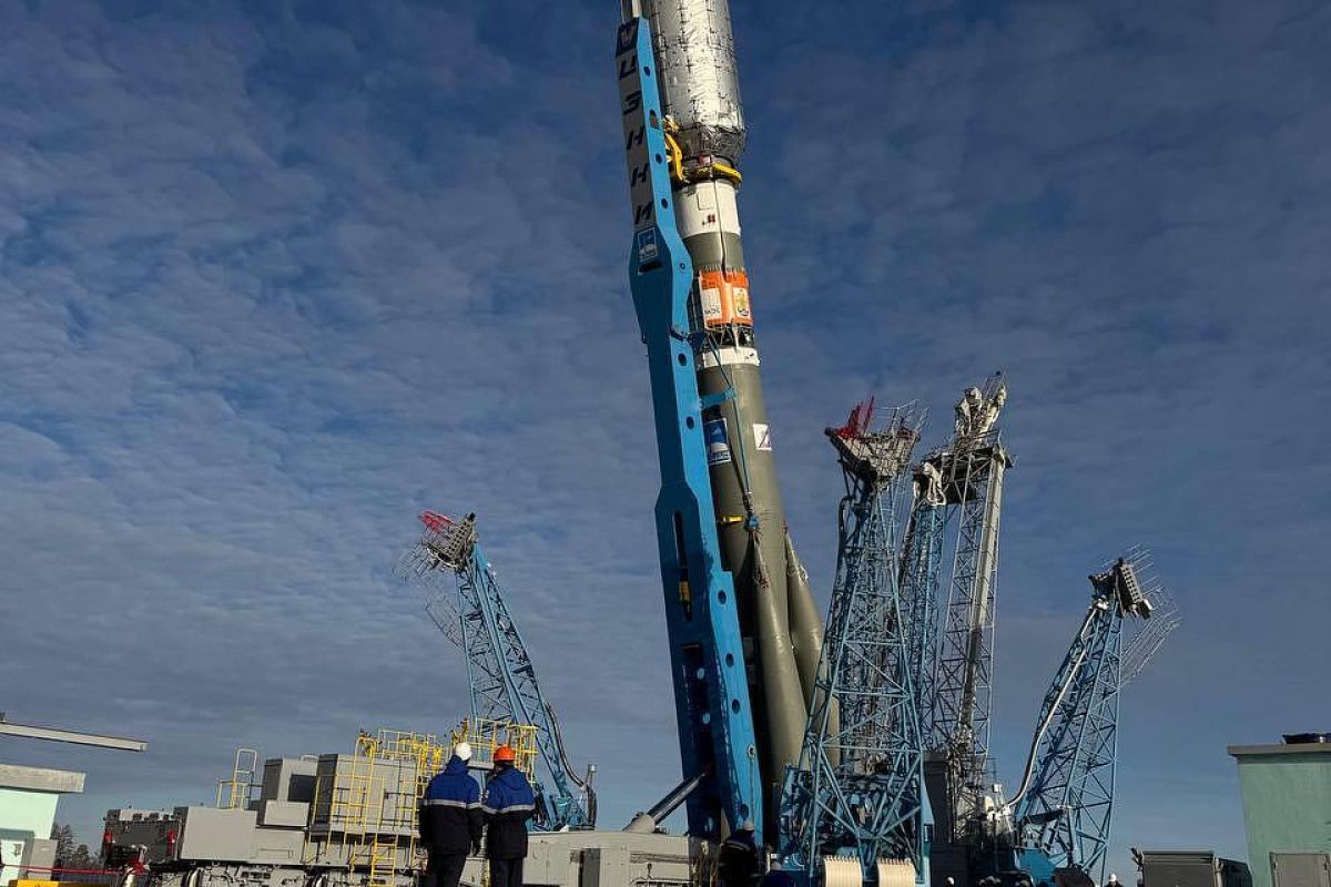 Космодром Восточный: вывоз и вертикализация РКН