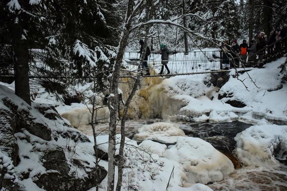 Большое путешествие по всей Карелии в Новый Год: водопады, Рускеала, Дед Мороз