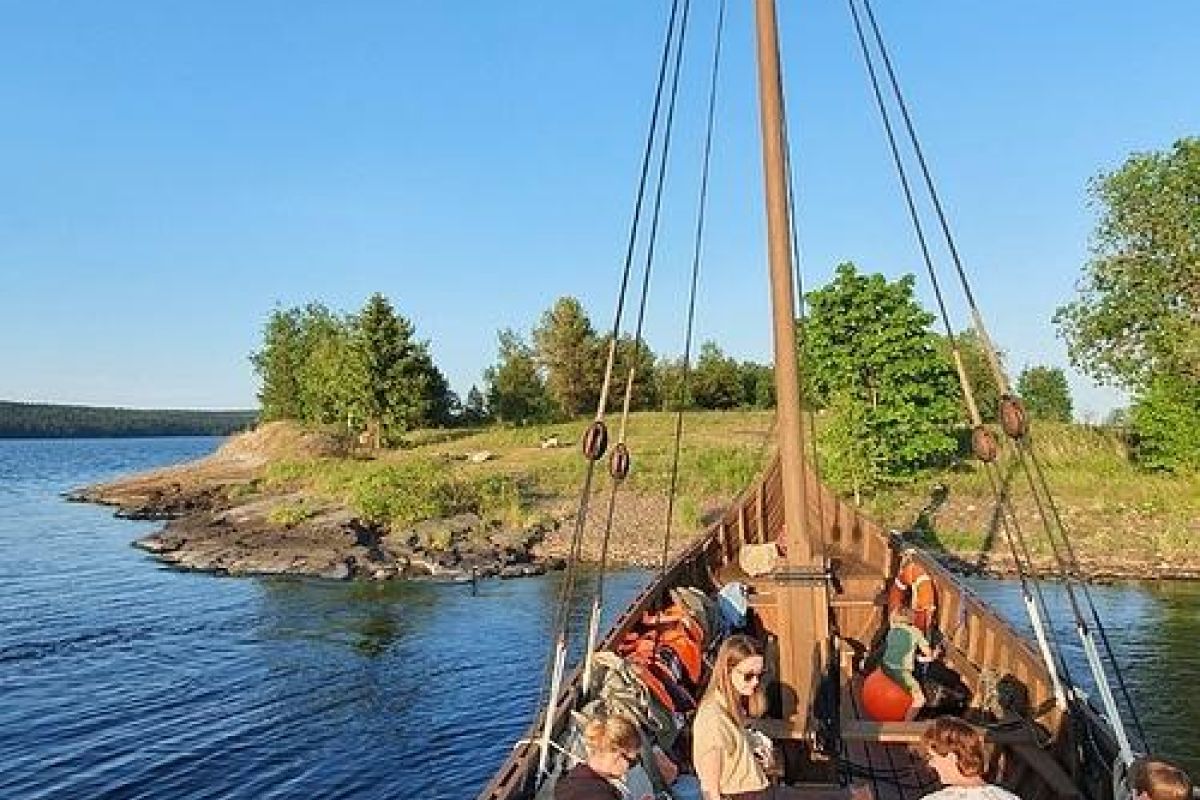 Прогулка на ладье Хийси на остров Лой. Индивидуальный тур.