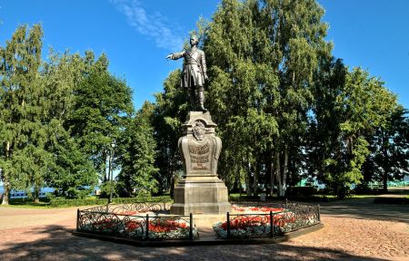 Обзорная экскурсия по Петрозаводску (Карелия)