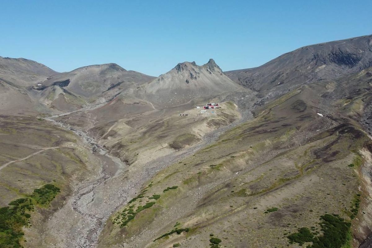 Трекинг к подножию Авачинского вулкана (Камчатка, экскурсия)