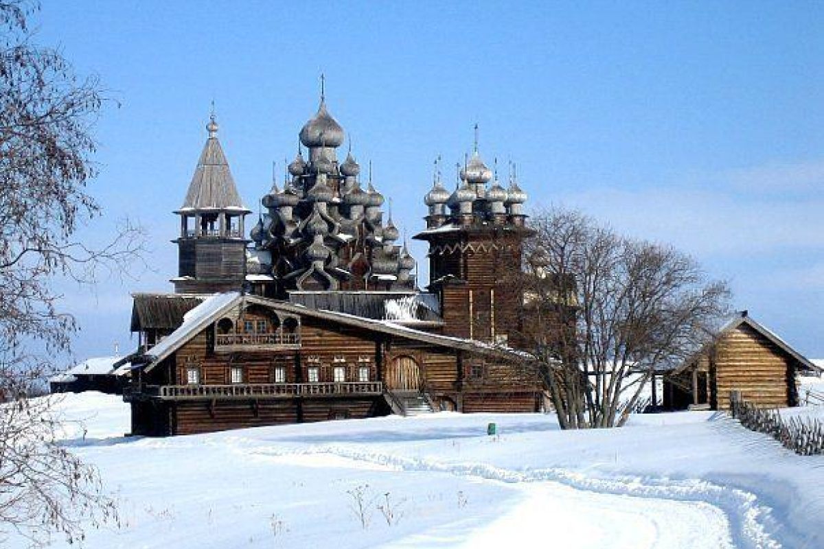 Кижские узоры. Снегоходный тур на Кижи.