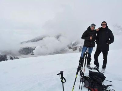 Вулкан Мутновский, путешествие на снегоходах в кратер действующего вулкана