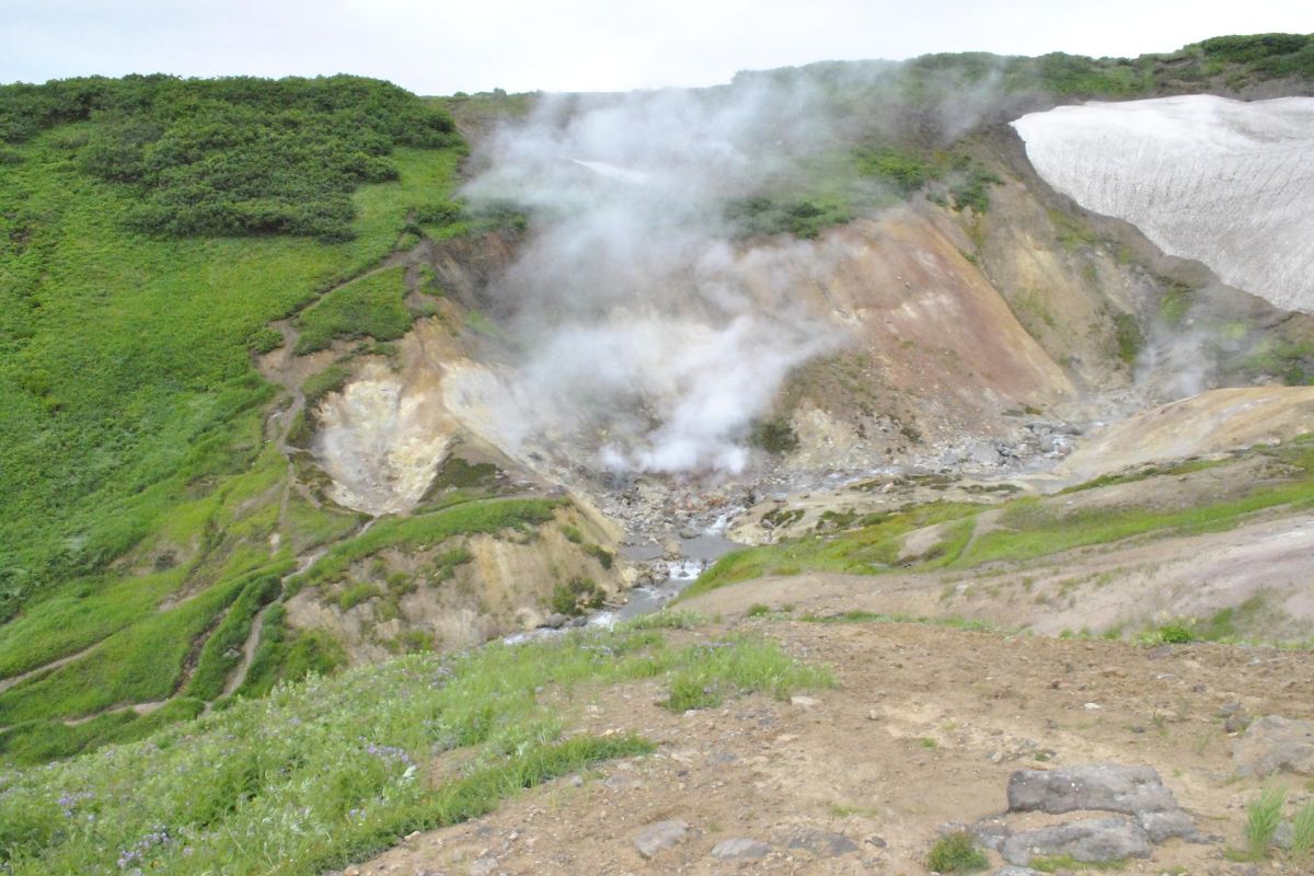 Дачные термальные источники (Мини долина гейзеров), джип-тур индивидуально
