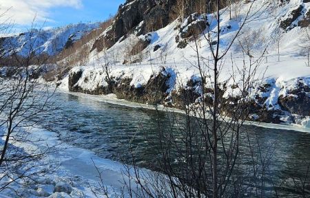 Путешествие на снегоходах к памятнику природы «Аквариум»