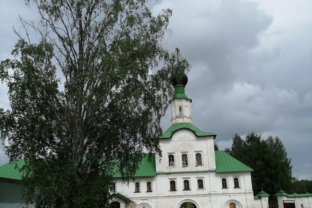 Свято-Троицкий Антониево-Сийский мужской монастырь – святая обитель по дороге на Поморье