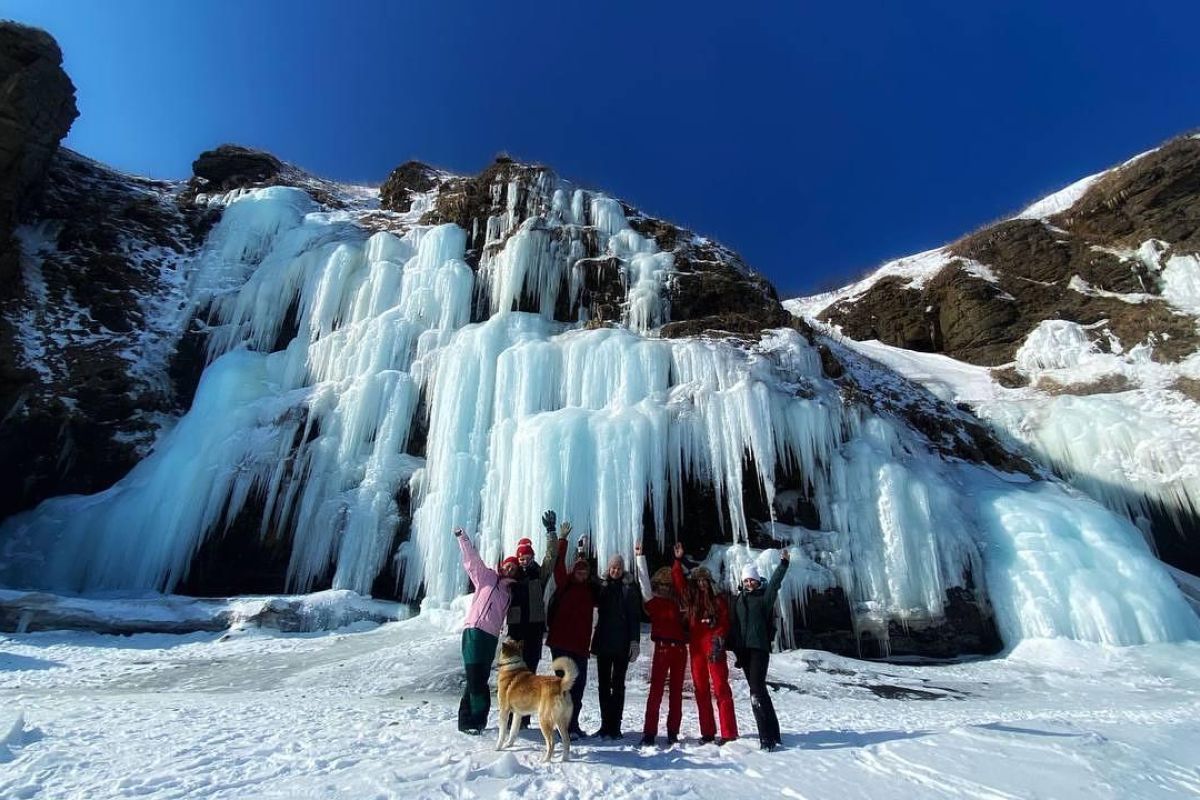 Бухта Тихая. Ледопады Сахалина