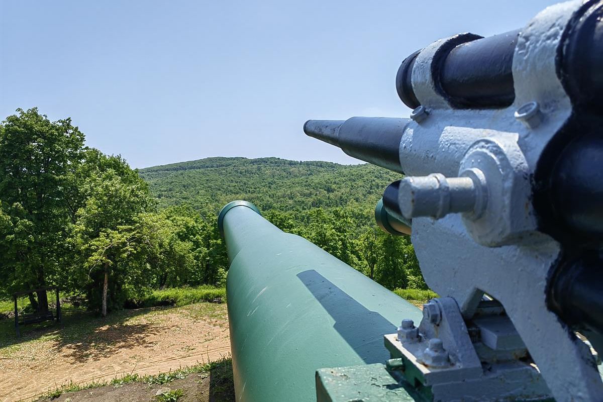 Остров Русский + «Ворошиловская батарея»