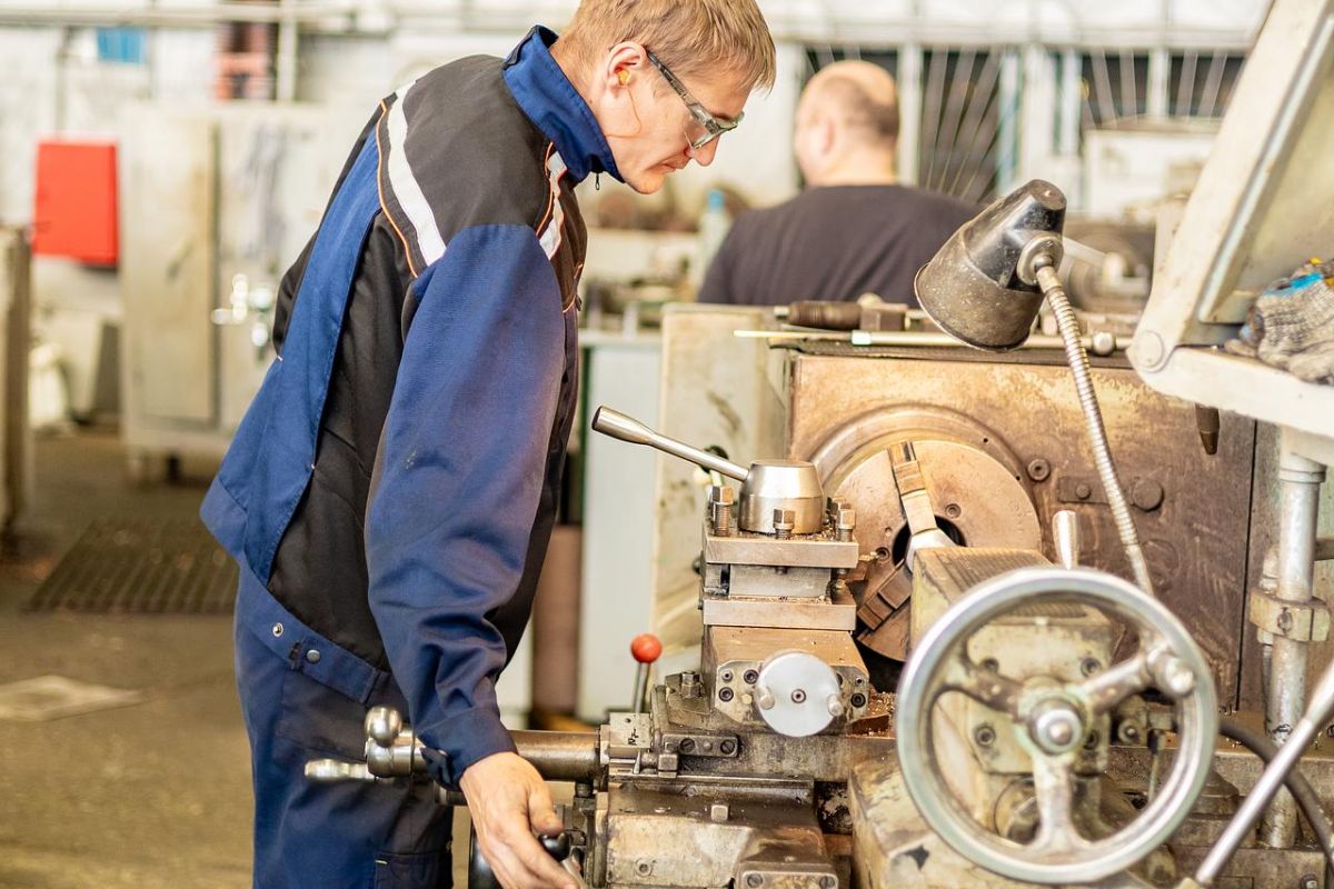 Экскурсия на Судостроительный завод в Приамурье