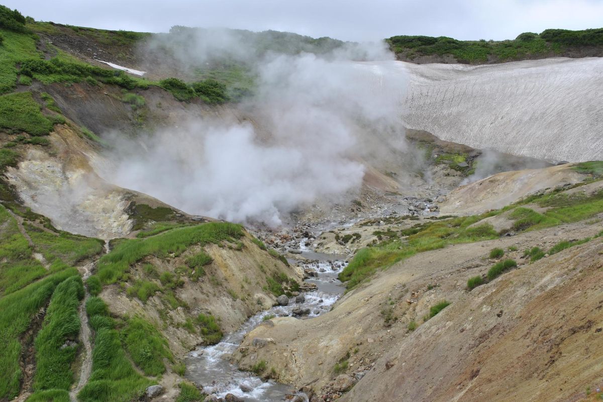 Дачные термальные источники (Мини долина гейзеров), джип-тур