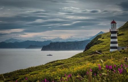 Джип-тур на мыс Маячный, скалы «Три Брата».  + Музей «Вулканариум».