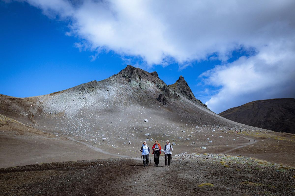 Трекинг к подножию Авачинского вулкана (Камчатка, экскурсия)