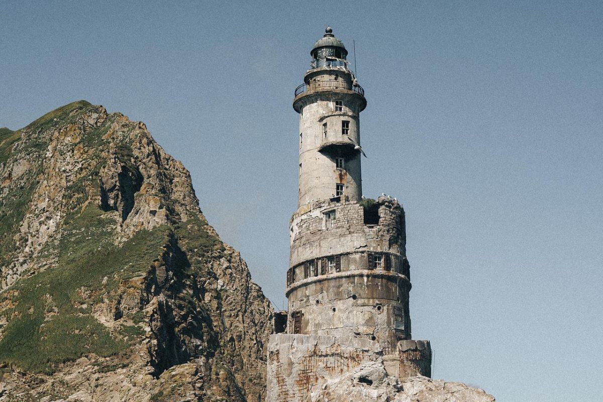 Морская прогулка на маяк Анива (Сахалин)