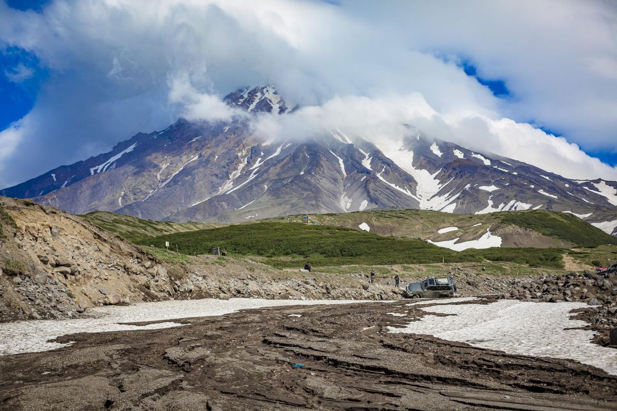 Трекинг к подножию Авачинского вулкана (Камчатка, экскурсия)