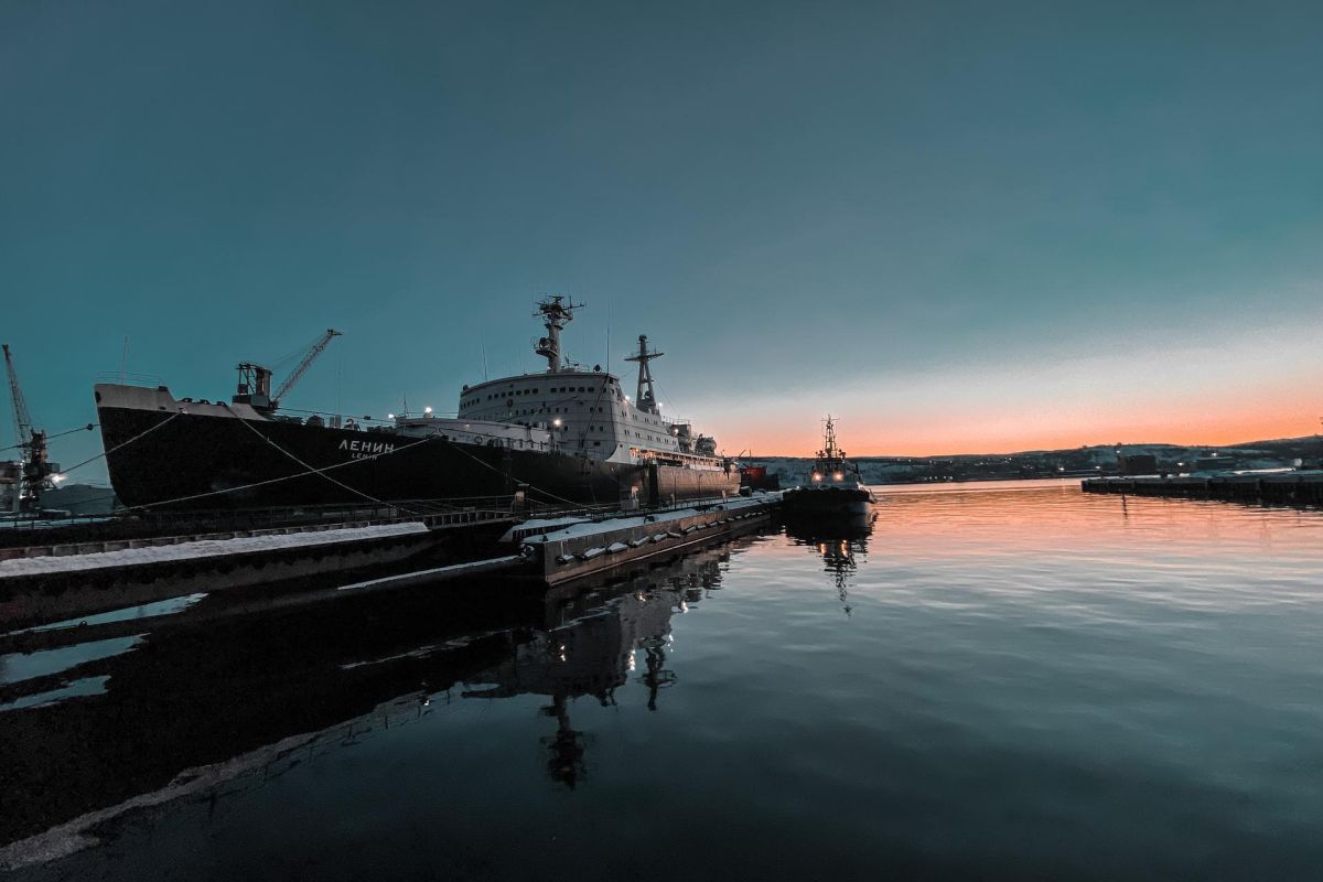 Мурманск – город-герой