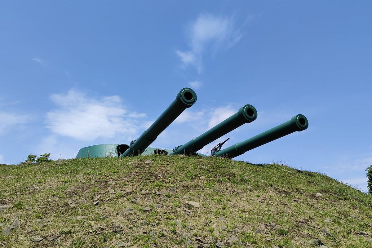 Остров Русский + «Ворошиловская батарея»