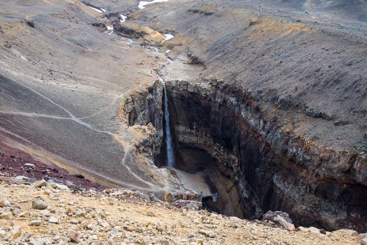 Внедорожная экскурсия на Дачные источники и каньон Опасный