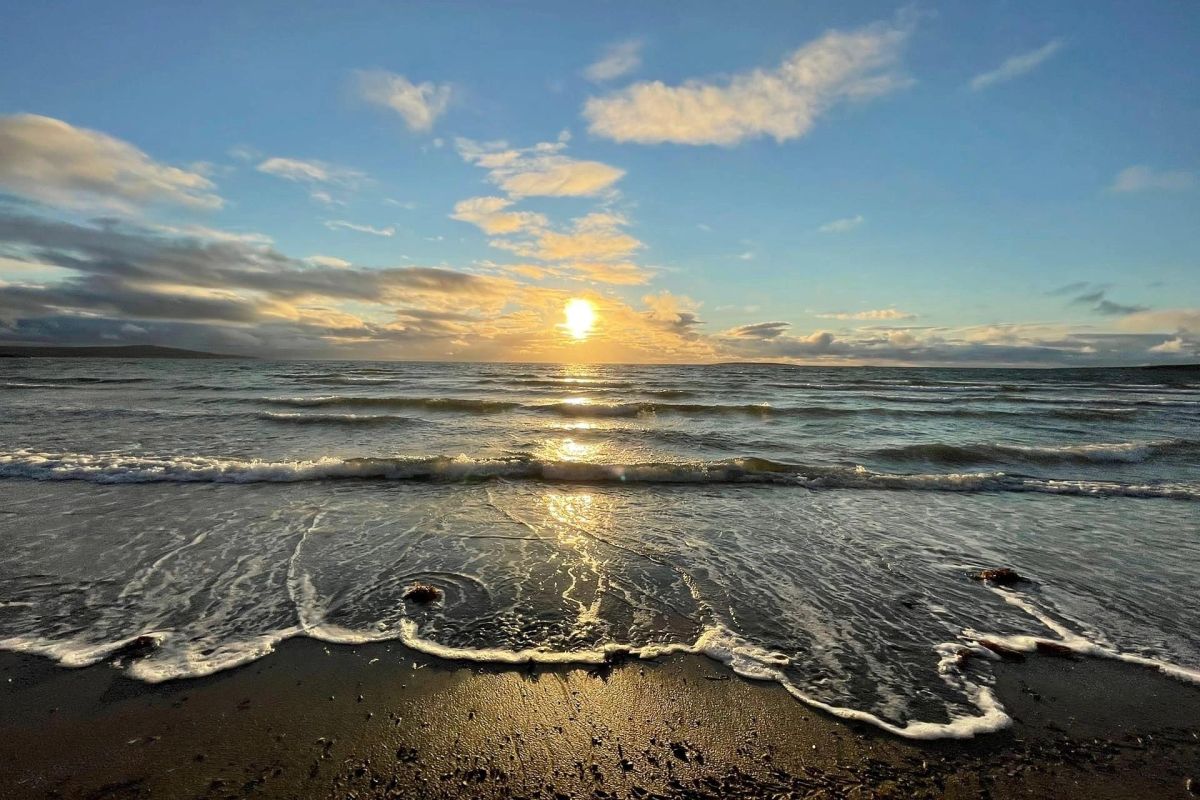 Край стихий: Киты. Океан. Горы. Водопады