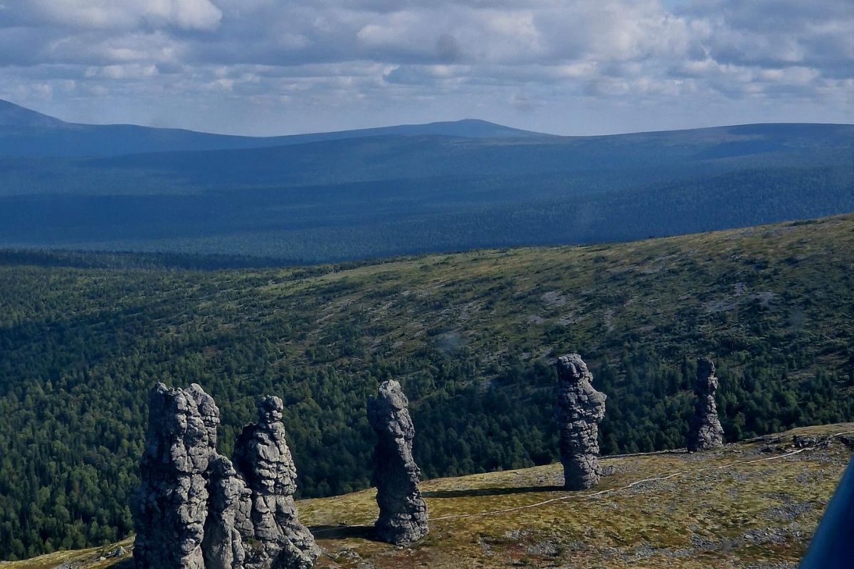 Вертолетная экскурсия на Маньпупунёр