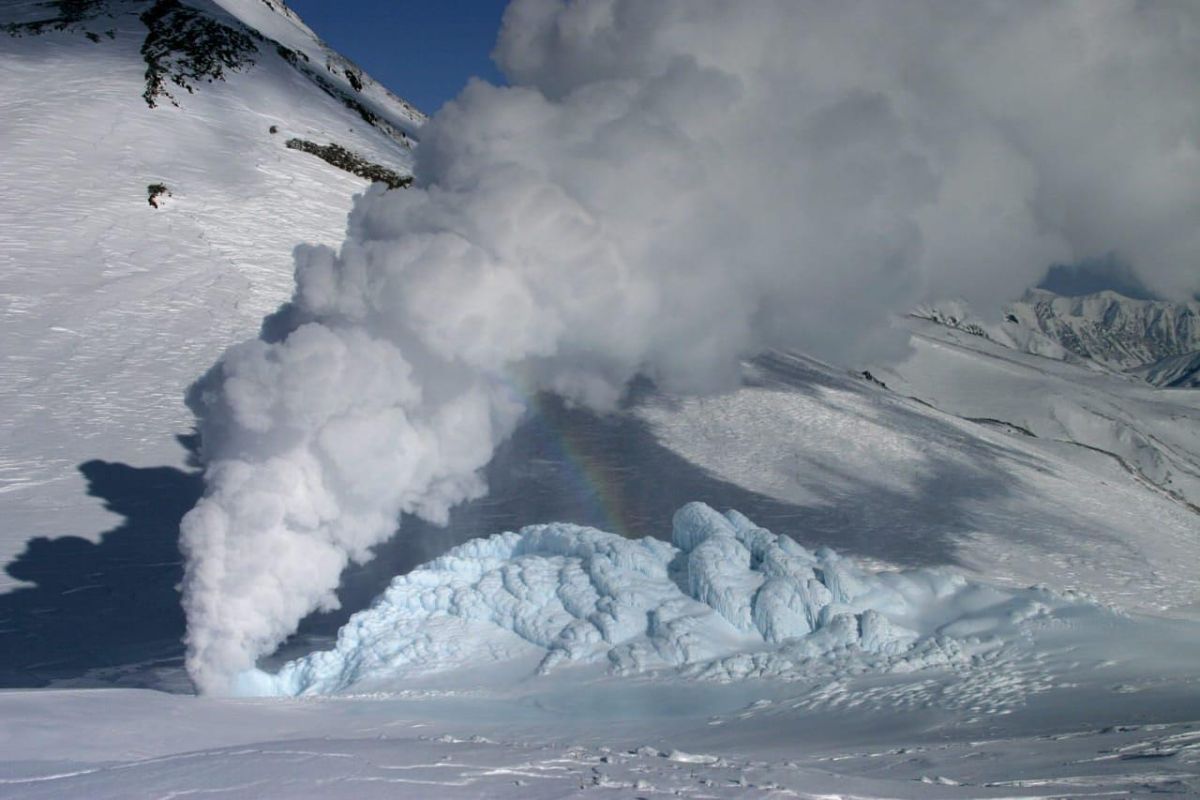 На снегоходах в «Мини Долину гейзеров»