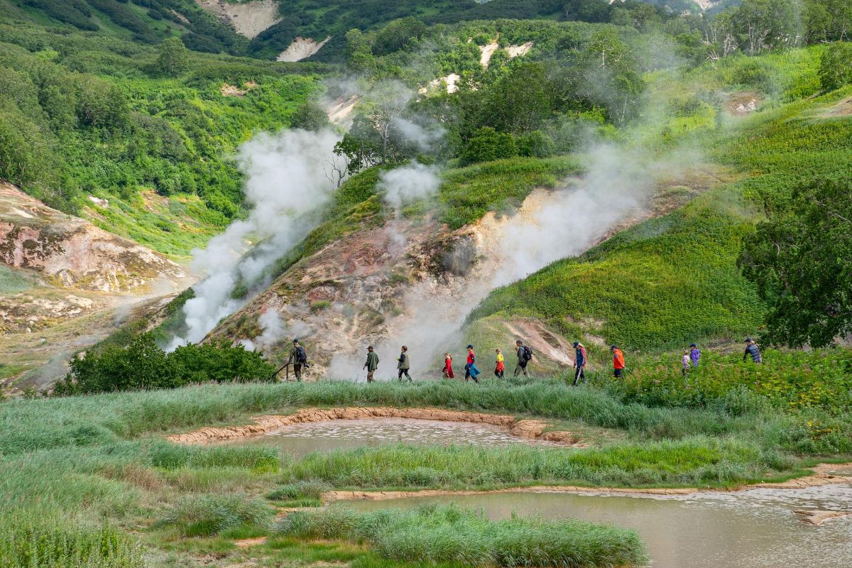 Вертолетная экскурсия в Долину гейзеров (Кроноцкий заповедник)