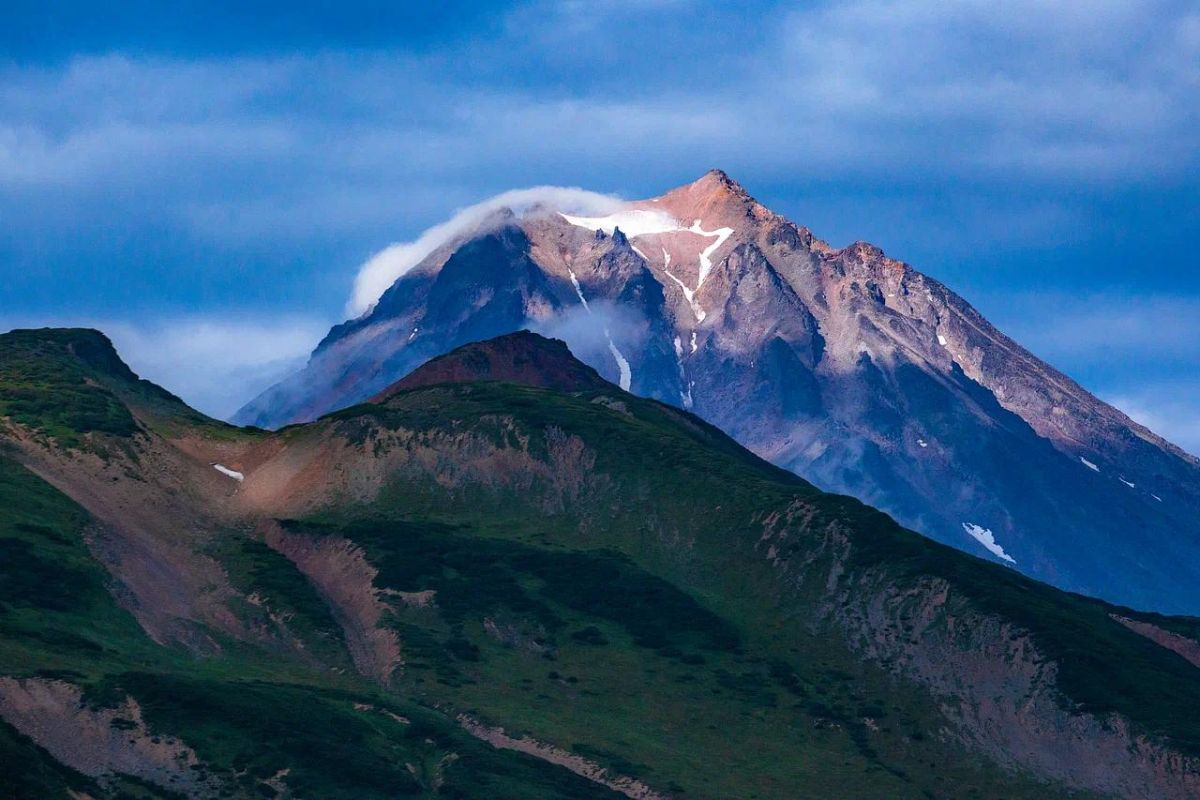 Дачные источники и водопад Снежный барс (Камчатка, экскурсия)