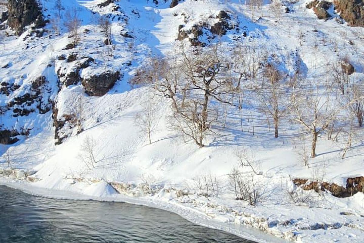 Путешествие на снегоходах к памятнику природы «Аквариум»