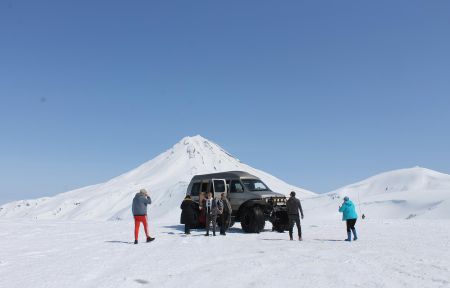 Дачные источники (Камчатка, экскурсия на вездеходе)