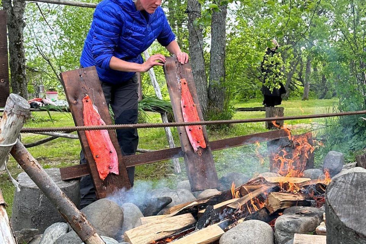 Гастрономическая экскурсия «Мифы о Юколе» в корякской родовой общине «Эйвет».