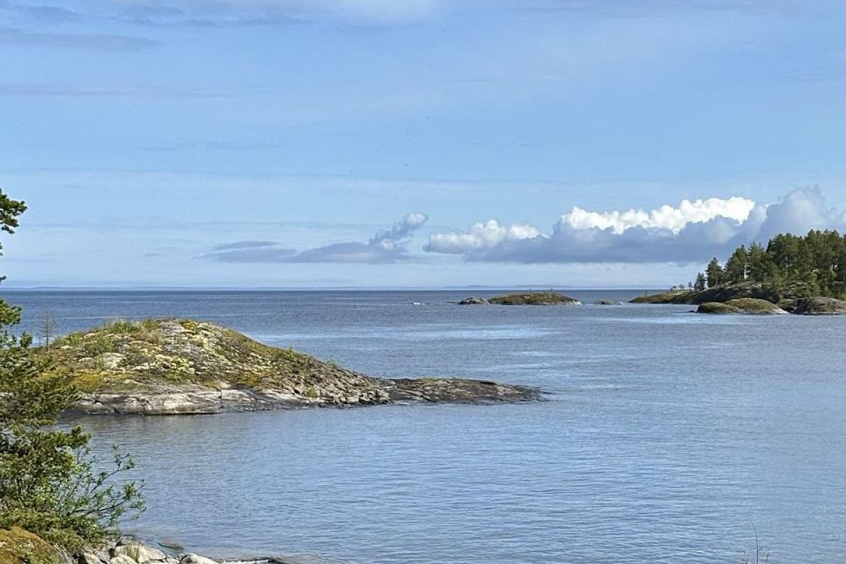 Прогулка на катере по Ладожским шхерам (Карелия)