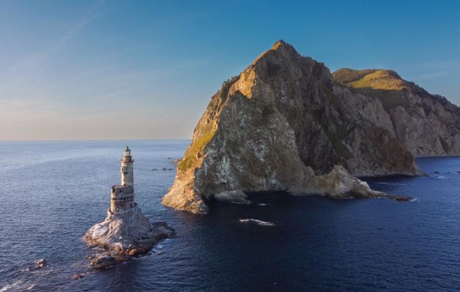 В объятиях двух морей