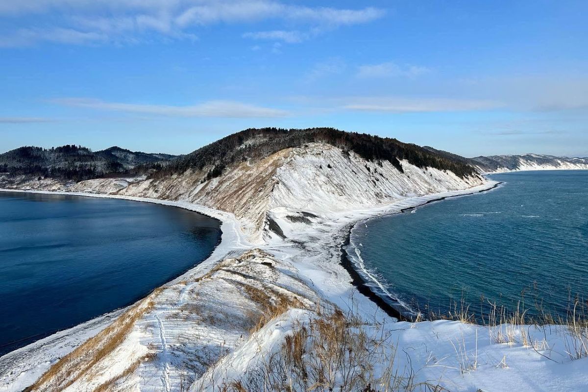 На снегоходах к мысу Евстафия (Сахалин)