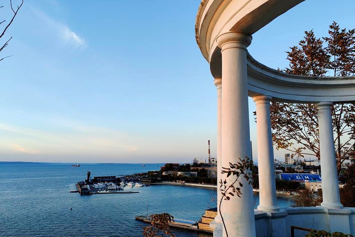 Тигры. Устрицы. Мосты. Владивосток