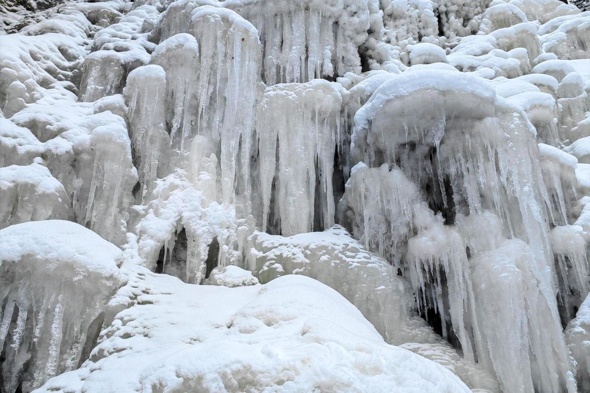 Водопад Горбатый