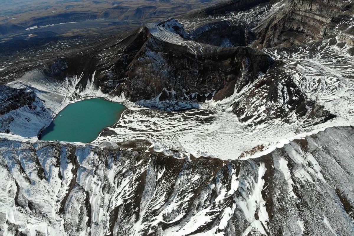 Вулкан Горелый, джип-тур, восхождение