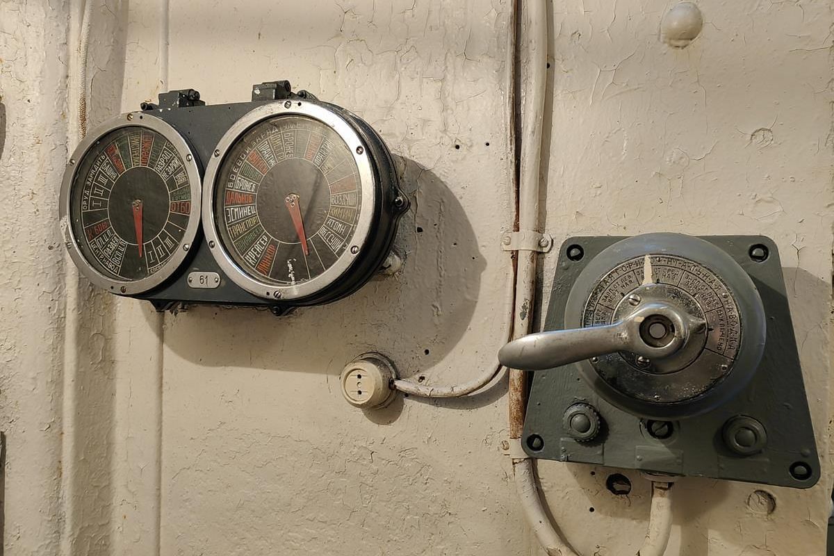 Остров Русский + «Ворошиловская батарея»