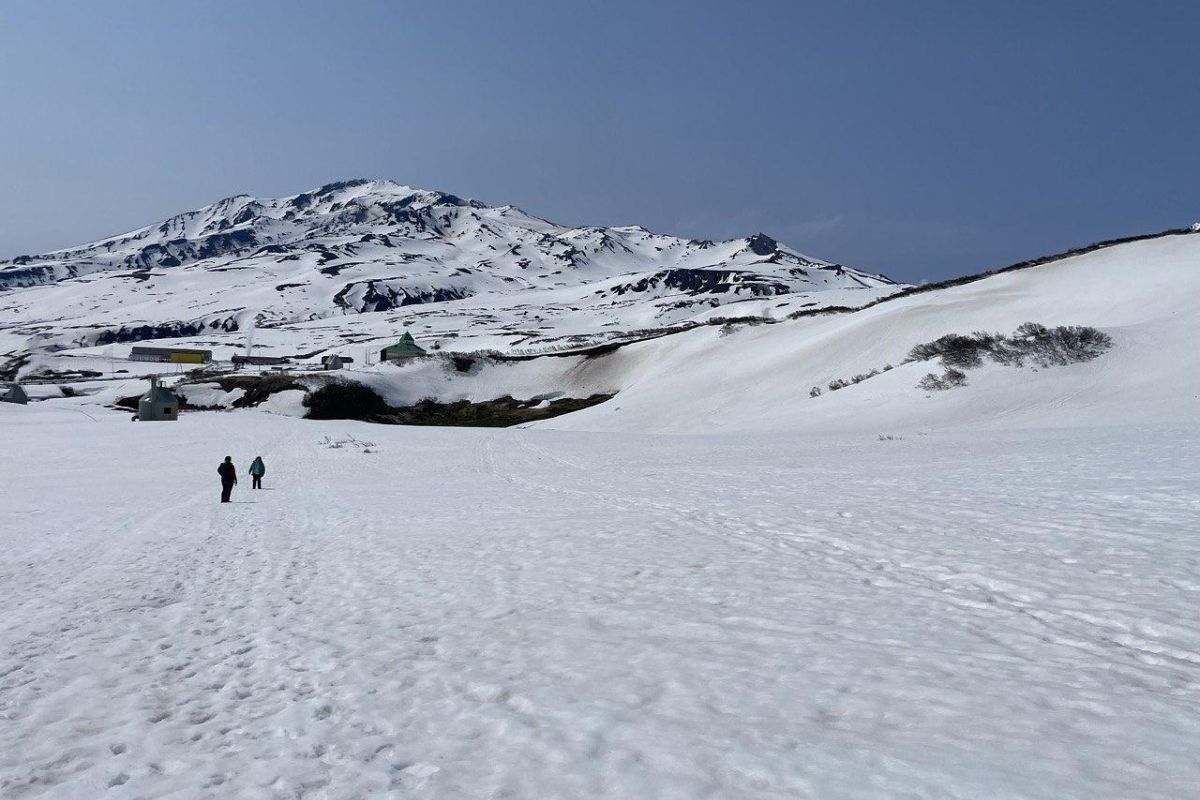Джип-тур в Долину Не Гейзеров (Дачные источники) в Июне