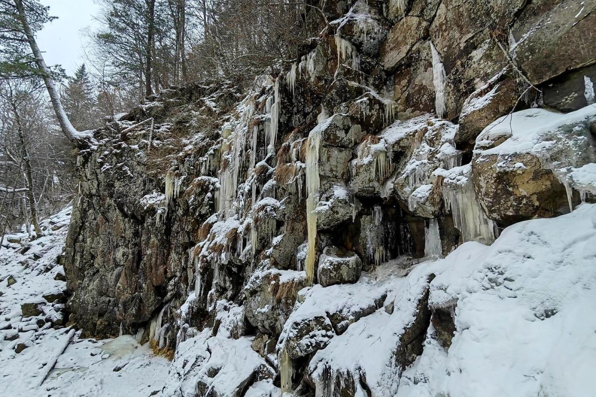 Водопад Горбатый